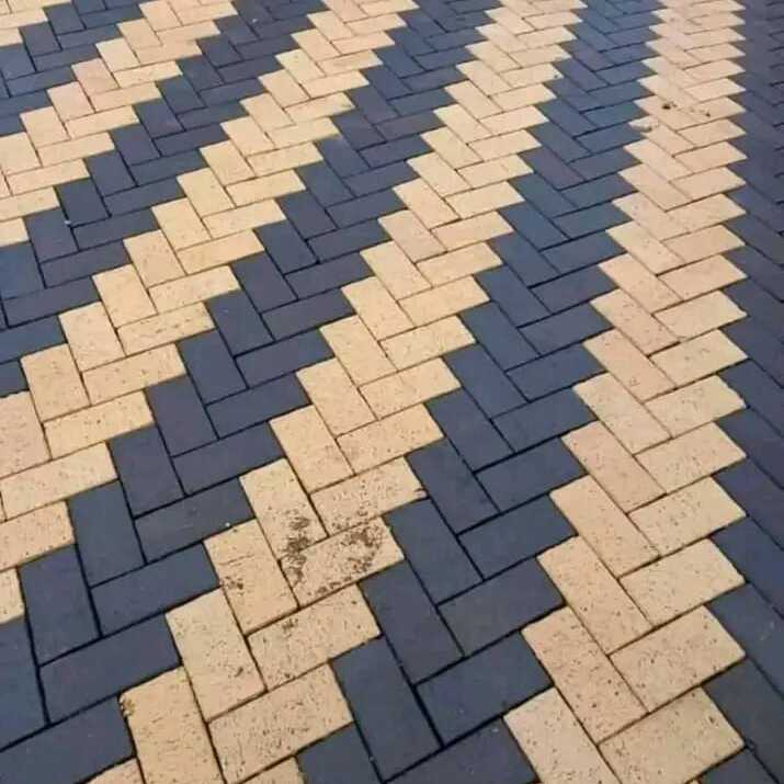 caption: Paving (c) Siyakha Construction, /images/0/10042651/IMG-20240801-WA0015.jpg