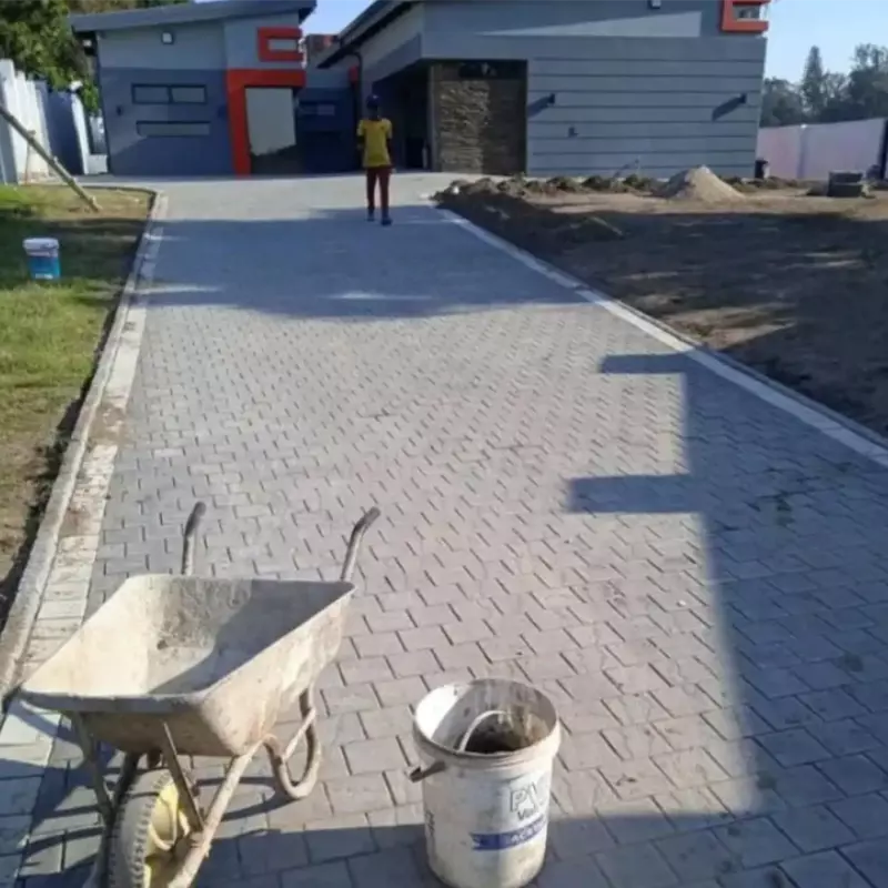 caption: Driveways (c) Siyakha Construction, /images/0/9993818/6.webp